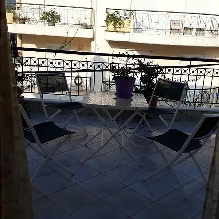 Private Upper Floor Of Central *